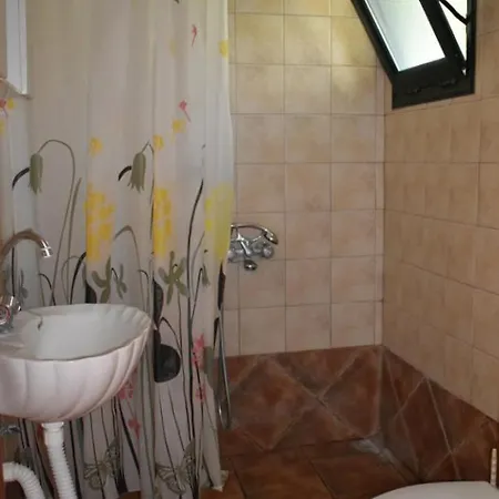 Concert Apartments, Seaside In Kochyli, Limni Evia Апарт-отель