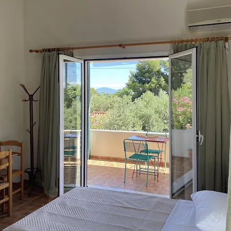 Concert Apartments, Seaside In Kochyli, Limni Evia Апарт-отель Retsinolakkos