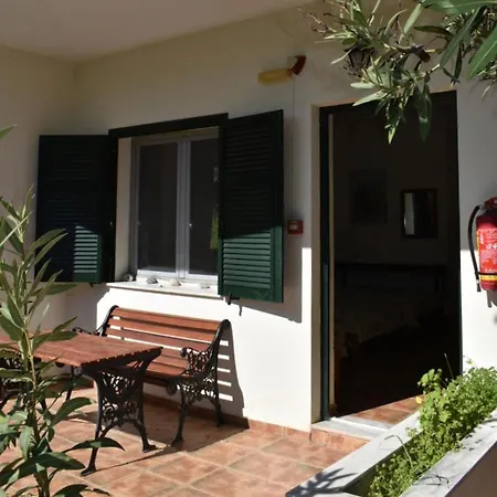 Concert Apartments, Seaside In Kochyli, Limni Evia Aparthotel 3*
