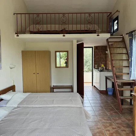 Concert Apartments, Seaside In Kochyli, Limni Evia Апарт-отель 3*